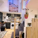 Cozy Loft Near The Marais District
